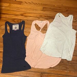 3 VS Pink Tank Top Set - Navy, Peach, Mint XS and S